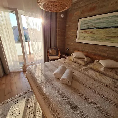 Art Gallery Apartment Nove Zamky